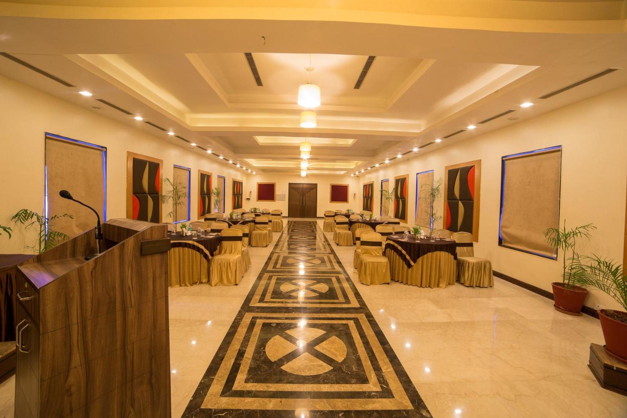 Amantra Comfort Hotel Udaipur Extérieur photo