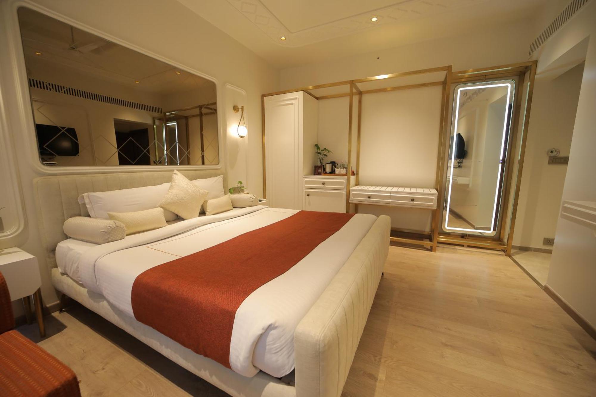 Amantra Comfort Hotel Udaipur Extérieur photo
