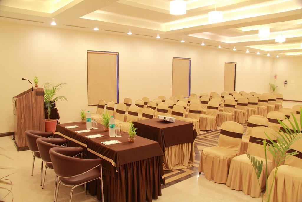 Amantra Comfort Hotel Udaipur Extérieur photo