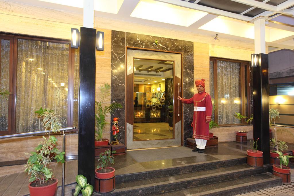 Amantra Comfort Hotel Udaipur Extérieur photo